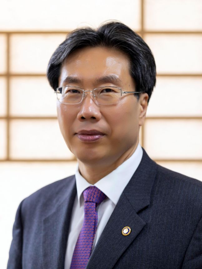 삼일PwC, AI 트러스트 위원장에 최장혁 전 개인정보보호위원회 부위원장... - 뉴스 썸네일 이미지