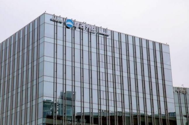 우리카드, 2억달러 규모 해외 ABS 발행..."영세상공인 부담 경감" - 뉴스 썸네일 이미지