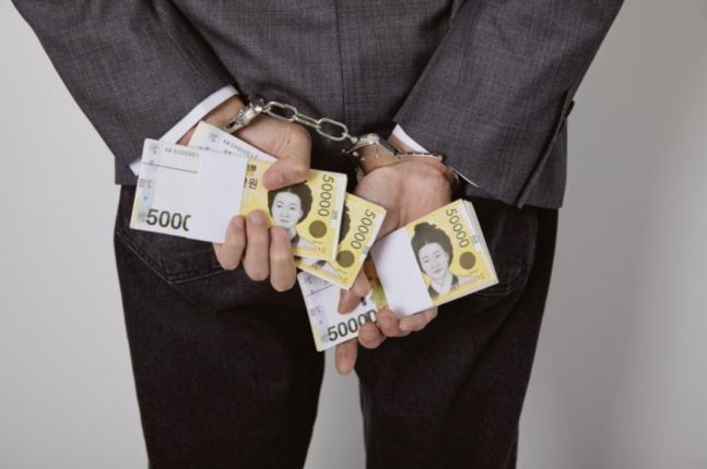 '세 은행 한 거래처' 대출 700억원...'정상여신'이 가린 사기 의혹 - 뉴스 썸네일 이미지