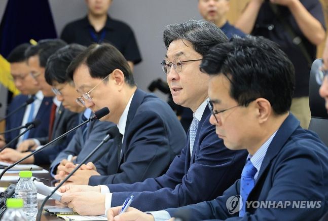 "AI 공격은 AI로 방어"...이억원, AI 해킹에 금융권 전면 재점검 - 뉴스 썸네일 이미지