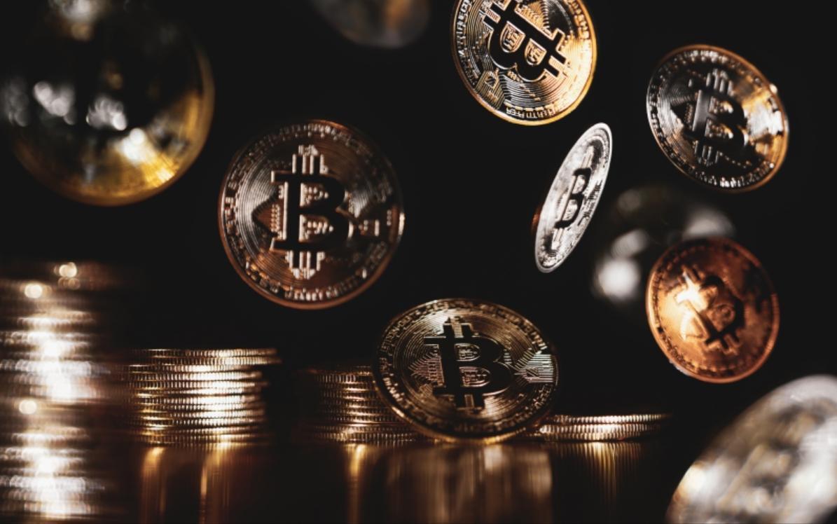 비트코인, 10만 달러 돌파...